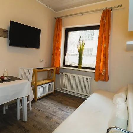 酒店 Gaestehaus Praesenzhof 本斯海姆