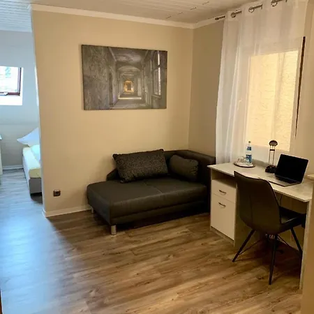 Gaestehaus Praesenzhof 3* 本斯海姆