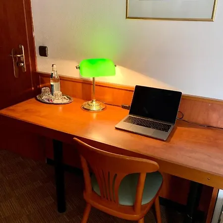 酒店 Gaestehaus Praesenzhof 本斯海姆