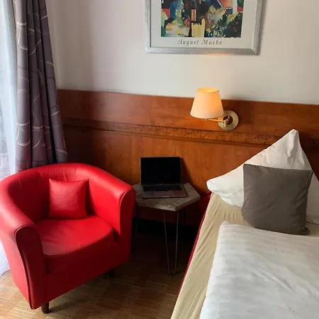 酒店 Gaestehaus Praesenzhof 本斯海姆